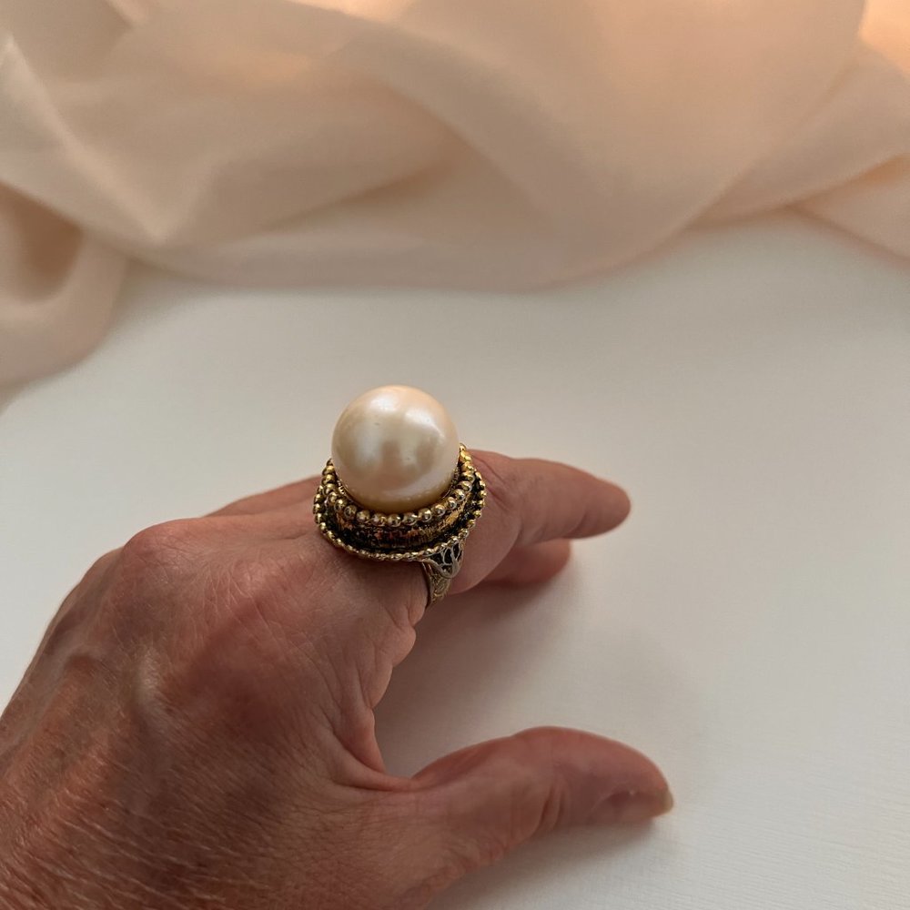 Pearl Ring - Picture 7 of 9
